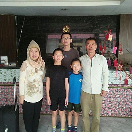 โรงแรมมุสติกา เซเนน จาการ์ตา ภายนอก รูปภาพ
